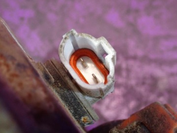 KIA SPORTAGE II 04-08 2.0 141KM ДАТЧИК ТОПЛИВА ПОПЛАВКОВЫЙ 31130-2E000 2 КОНТАКТ