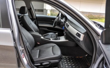 BMW Seria 3 E90-91-92-93 Touring E91 2.0 320d EfficientDynamics 163KM 2011 BMW Seria 3 320d 163KM 2011 r. skory 2.0 Diesel 163KM, zdjęcie 10