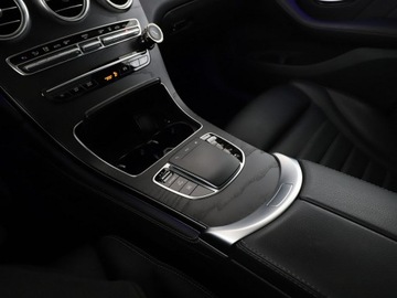Mercedes GLC C253 2020 Mercedes GLC 300 FV23% PHEV 300e 4matic skóra, zdjęcie 32