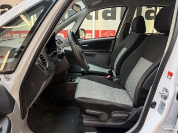 Suzuki SX4 I Hatchback Facelifting 1.6 VVT 120KM 2013 Suzuki SX4 4x4 biala perla bezwypadkowy bogato wyposazony 2013 2x alu oryg, zdjęcie 21