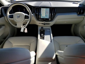 Volvo XC60 II 2024 Volvo XC 60 Plus, 2024r., 4x4, 2.0L 2.0 Benzyna 247KM, zdjęcie 6