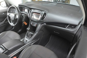 Opel Zafira C Tourer Facelifting 1.4 Turbo 120KM 2017 Opel Zafira 1.4Turbo doinwestowany 7osobowy kamera, zdjęcie 17
