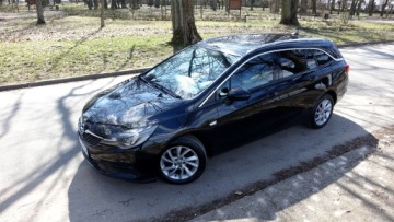 Opel Astra K Sportstourer Facelifting 1.5 Diesel 122KM 2021 Opel .. Kamera .. Navi .. Klimatronik .. Grzana Kierownica , fotele i SZYBY