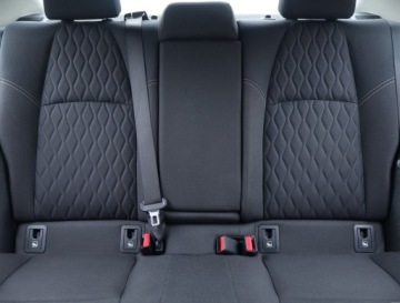 Toyota Corolla XII Sedan 1.8 Hybrid 122KM 2022 Toyota Corolla 1.8 Hybrid, Salon Polska, zdjęcie 9