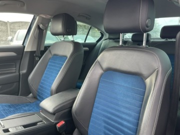 Volkswagen Passat B8 Limousine Facelifting 2.0 TDI 240KM 2020 Volkswagen Passat Highline Automat Podgrzewanie, zdjęcie 9