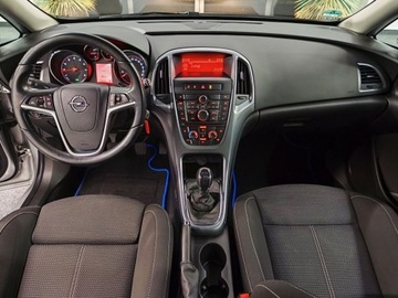 Opel Astra J GTC 1.4 Turbo ECOTEC 140KM 2013 Opel Astra J 1.4 Turbo 140 KM, zdjęcie 9