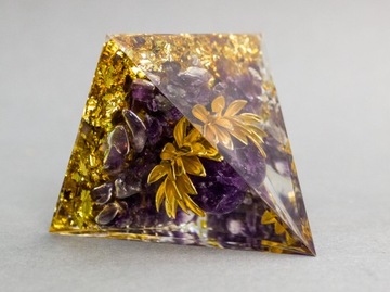 PIRAMIDA ORGONIT AMETYST MIEDŹ ZŁOTA FOLIA PREZENT HARMONIZOWANIE CZAKR 5cm