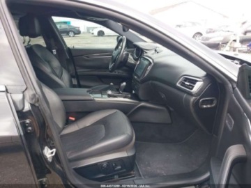 Maserati Ghibli III 2017 Maserati Ghibli S 2017 3.0 Benzyna 404KM, zdjęcie 9