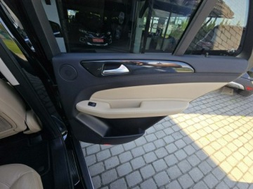 Mercedes GLE W166/C292 SUV 3.0 350d 258KM 2015 Mercedes GLE 350 4Matic, stan bardzo dobry, zdjęcie 29
