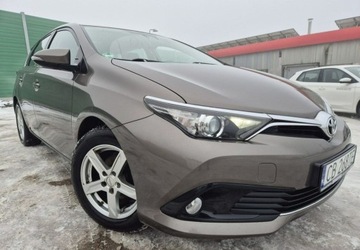 Toyota Auris II Hatchback 5d Facelifting 1.2 D-4T 116KM 2016 Toyota Auris Automat Bogata wersja Zarejestrowany 1.2 Benzyna 116KM, zdjęcie 2