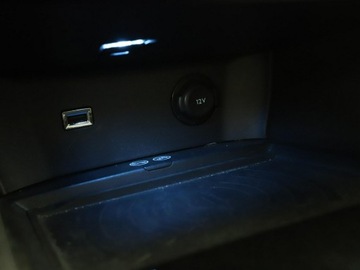 Peugeot 3008 II Crossover 1.5 BlueHDI 130KM 2018 Peugeot 3008 Automat Virtual Navi Kamera cofania, zdjęcie 28