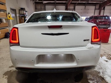 Chrysler 300C II 2023 Chrysler 300 Touring L 2023 3.6 Benzyna 292KM, zdjęcie 2