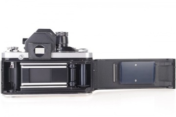 Analogowa lustrzanka Nikon F2 + pryzmat DP-2