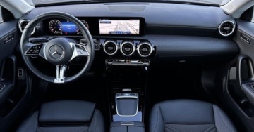 Mercedes CLA C118/X118 Coupe Facelifting 1.3 200 163KM 2024 Mercedes-Benz CLA Salon PL Od Dealera Kamera Android Podgrzewane fotele MB, zdjęcie 18