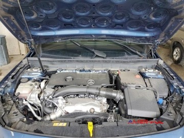 Mercedes GLB 2022 Mercedes-Benz GLB 2022 r., 2,0L 4 MATIC 2.0 Benzyna 221KM, zdjęcie 11