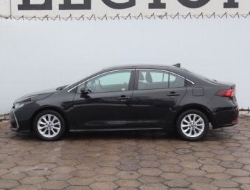 Toyota Corolla XII Sedan 1.8 Hybrid 122KM 2022 Toyota Corolla 1.8 Hybrid, Salon Polska, zdjęcie 2