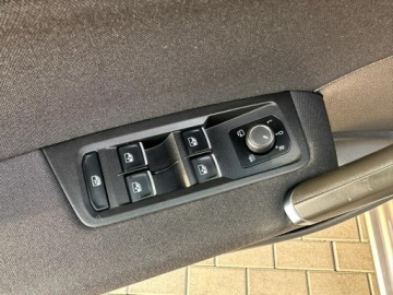 Volkswagen Touran III 1.4 TSI 150KM 2017 Volkswagen Touran 7osób 2kpl.opon SalonPL, zdjęcie 16