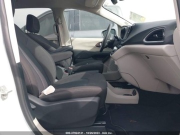 Chrysler Voyager V 2023 Chrysler Voyager LX 2023 3.6l 3.6 Benzyna 287KM, zdjęcie 9