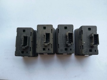 BMW E38 E39 PŘEPÍNAČ TLAČÍTKO ZVEDÁNÍ OKNO 8368974