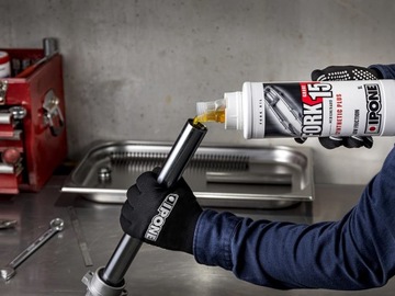 IPONE FORK SYNTHETIC PLUS 15W МАСЛО ДЛЯ ТЕЛЕСКОПОВ 1