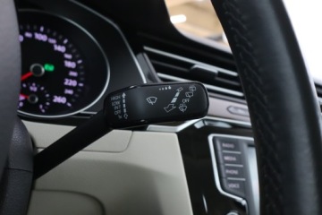 Volkswagen Passat B8 Variant 1.8 TSI BlueMotion Technology 180KM 2016 VW Passat 1.8 TSI, Salon Polska, Serwis ASO, zdjęcie 21