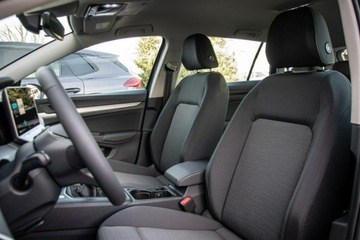 Volkswagen Golf VIII Hatchback Facelifting 2.0 TDI SCR 116KM 2025 Volkswagen Golf Variant 2.0 TDI 116 KM, zdjęcie 12