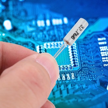 КОМПЛЕКТ КВАРЦЕВОГО ГЕНЕРАТОРА ЧАСТОТЫ 32,768 кГц-24 МГц своими руками