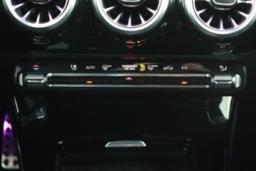 Mercedes CLA C118/X118 Coupe Facelifting 1.3 200 163KM 2023 Mercedes CLA 200, Salon Polska, Serwis ASO, zdjęcie 9