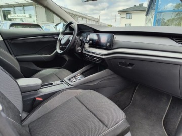 Skoda Octavia IV Kombi 2.0 TDI 150KM 2022 Skoda Octavia Combi 2.0 TDI Ambition DSG, 150KM, S, zdjęcie 9