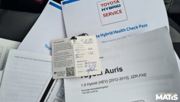 Toyota Auris II Touring Sports Facelifting 1.8 Hybrid 136KM 2016 Toyota Auris 1.8Hybryda Panorama Navi kamera climatronic 100 bezwypadek, zdjęcie 16