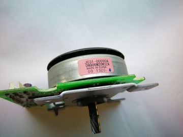 SILNIK JC31-00090A