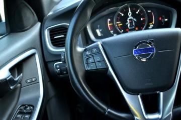 Volvo V60 I Kombi Facelifting 2.0 D3 136KM 2014 Volvo V60 2.0 D3 5-Cylindrów Lift Digital Led, zdjęcie 14
