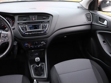 Hyundai i20 II Coupe 1.2 MPI 84KM 2016 Hyundai i20 1.2, Salon Polska, 1. Właściciel, zdjęcie 7