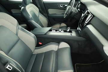 Volvo S60 III Sedan 2.0 T5 250KM 2020 Volvo S60 B5, Salon Polska, Serwis ASO, 4X4, zdjęcie 6