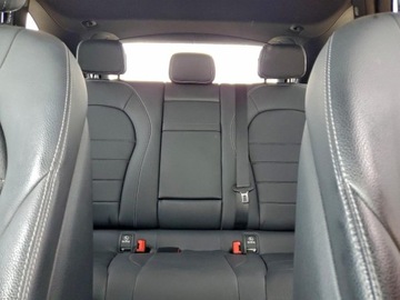 Mercedes GLC C253 2019 Mercedes-Benz GLC 300 2019 2.0l 2.0 Benzyna 255KM, zdjęcie 10