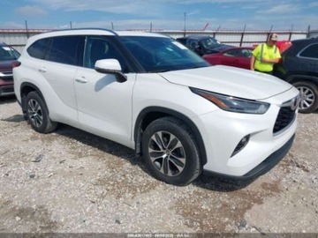 Toyota Highlander III 2022 Toyota Highlander xle, 2021r., 4x4, 3.5L 3.5 Benzyna 295KM, zdjęcie 1