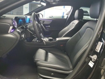 Mercedes Klasa A W177/V177 2022 Mercedes-Benz Klasa A 220 4Matic 2022 2.0L 2.0 Benzyna 188KM, zdjęcie 5
