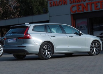 Volvo V60 II  2024 Volvo V60 2,0T 177 aut Hak Ogrz,Kier.+4xFotele Kamera DVD DAB NFC perła TOP, zdjęcie 5