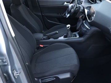 Peugeot 308 II SW Facelifting 1.5 BlueHDI 130KM 2019 Peugeot 308 1.5 BlueHDi, Salon Polska, Klima, zdjęcie 8