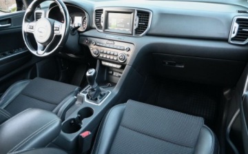 Kia Sportage III SUV Facelifting 1.7 CRDi 115KM 2016 Kia Sportage 1,7 CRDI 115 KM BI-Xenon Nawigacja Kamera asystent 1.7 Diesel, zdjęcie 26