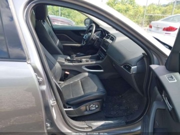 Jaguar F-Pace 2020 Jaguar F-Pace R-Sport p250, 2020r., 4x4, 2.0L 2.0 Benzyna 247KM, zdjęcie 8