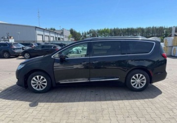 Chrysler Pacifica II 2018 Chrysler Pacifica 2018 Chrysler Pacifica kamery 360 auto w Polsce po akcyz, zdjęcie 1