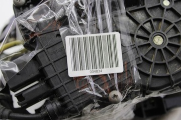 BMW 7 F01 F02 2008-2015 ZÁMEK DVEŘE PRAVÝ PŘEDNÍ SPOLUJEZDCE SOFT CLOSE PŘITÁHNOUT