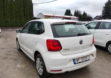 Volkswagen Polo V 2015 Volkswagen Polo 2015r, 1.2 Benzyna. Lekko uszkodzony prawy bok. Jezdzi., zdjęcie 3