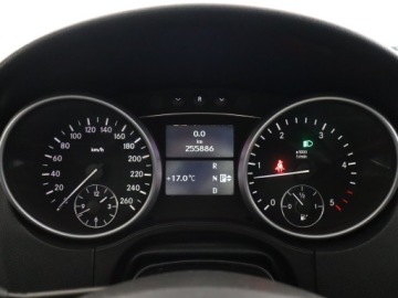 Mercedes Klasa M W164 Off-roader Facelifting 3.0 V6 (350 CDI) 231KM 2010 Mercedes ML ML 350 CDI, 227 KM, 4X4, Automat, zdjęcie 10