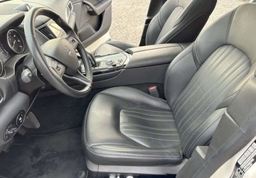 Maserati Levante 3.0 V6 GDI 350KM 2021 Maserati Levante 4X4 LEVANTE 3.0 BENZ 350 KM 2021r Warszawa 3.0 Benzyna, zdjęcie 5