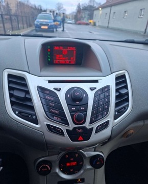 Ford Fiesta VII 2009 Ford Fiesta Ford Fiesta Ghia 1,25 AUTOMAT Tarnow 1.2 Benzyna 80KM, zdjęcie 12