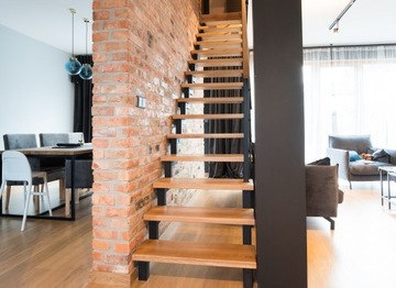 Konstrukcja schodowa loftowa z profila 60x60