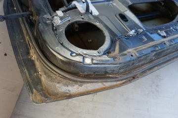 NISSAN PATROL DVEŘE PRAVÝ PŘEDNÍ PRAVÉ GR Y61 97-04R