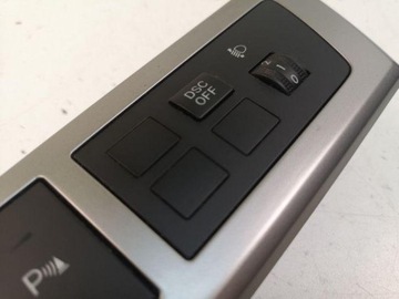 BDG755321 LIŠTA ZDOBENÁ KOKPIT 1.6 MZR CD 80 2010 MAZDA 3 SEDAN (BL)